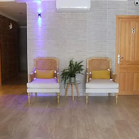 فندق Hotel Calpe كاليبي
